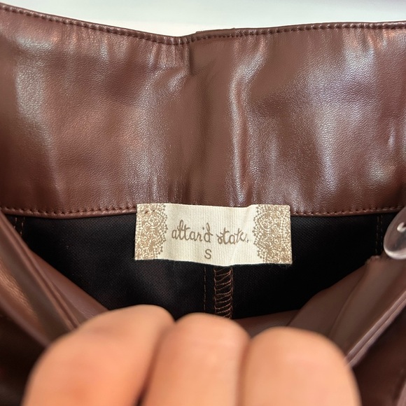 Alterd state Brown Leather Women high rise Shorts cuffed - Picture 4 of 4